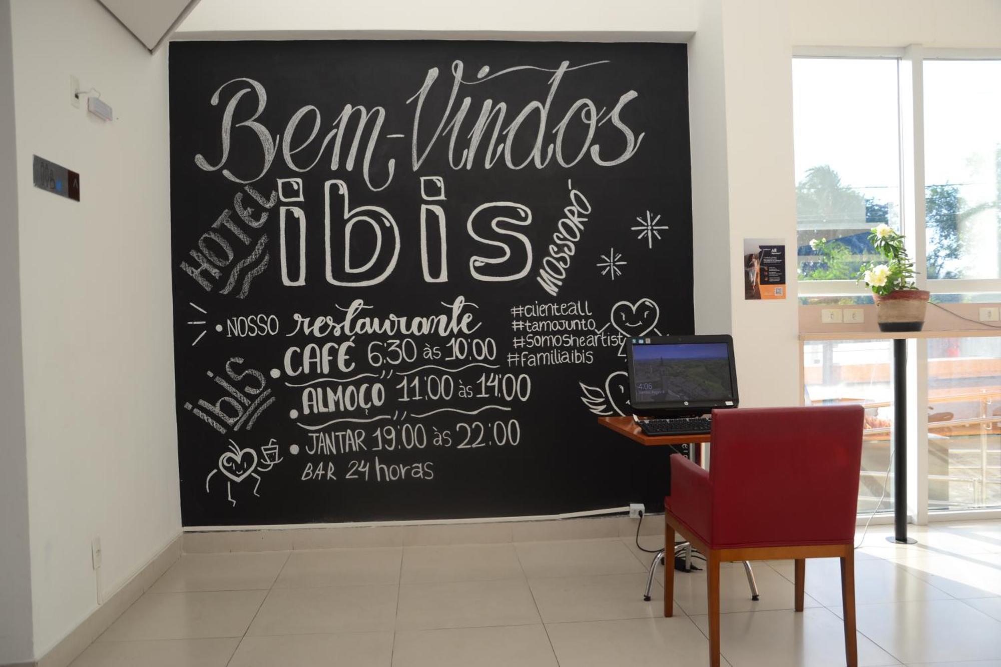 Ibis Mossoro Hotel Bagian luar foto