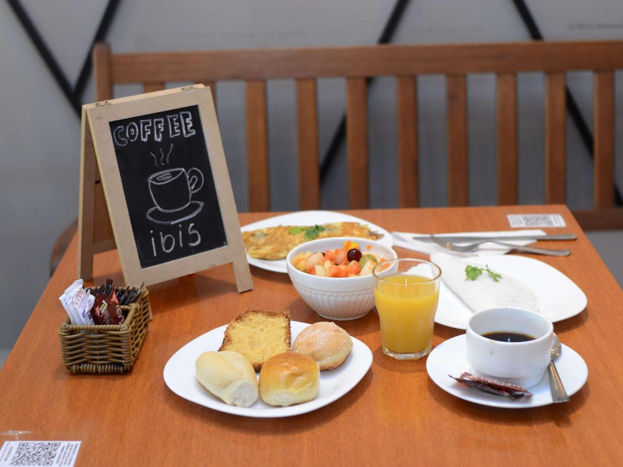 Ibis Mossoro Hotel Bagian luar foto