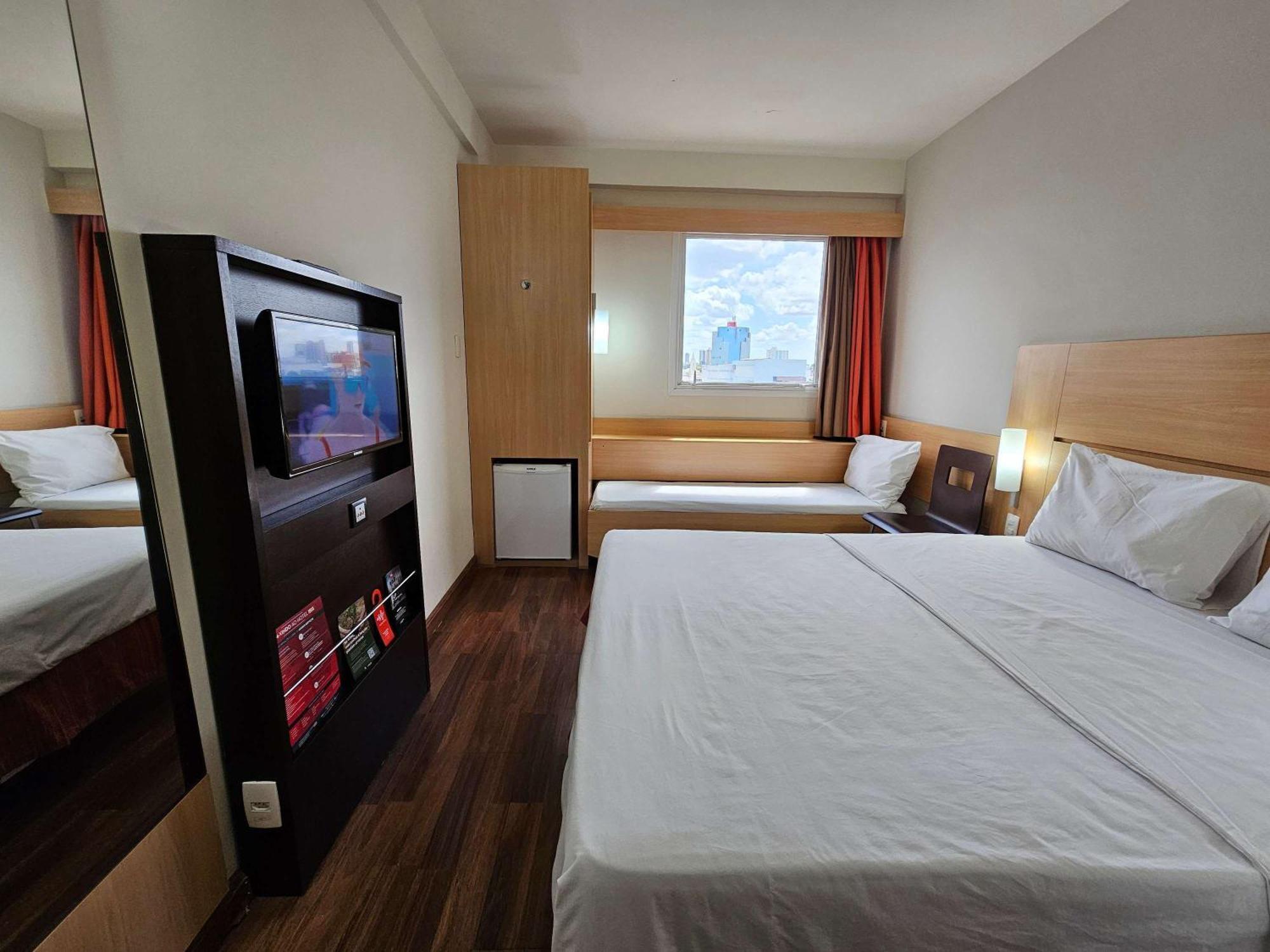 Ibis Mossoro Hotel Bagian luar foto